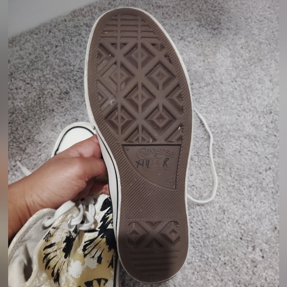 Converse Flower High-Top Sneakers - Picture 8 of 11